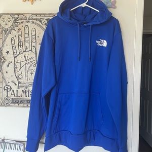 NWT men’s North Face hoodie ❄️✨